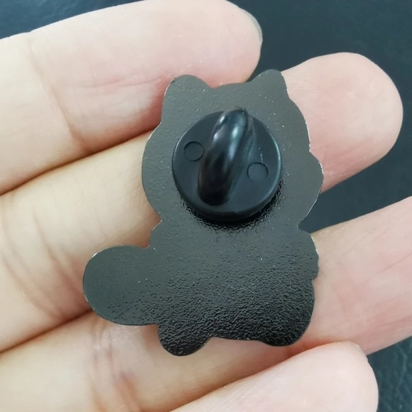 1 LEFT‼️ Super Mario Racoon Enamel Pin Italian Orange Panda Animal 90s Brooch - Picture 4 of 8
